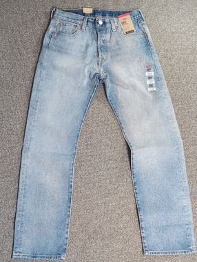 NWT Levi's 501 Original Fit Jeans, 30x32 Light Wash  Stretch 'Cocktails For Two'
